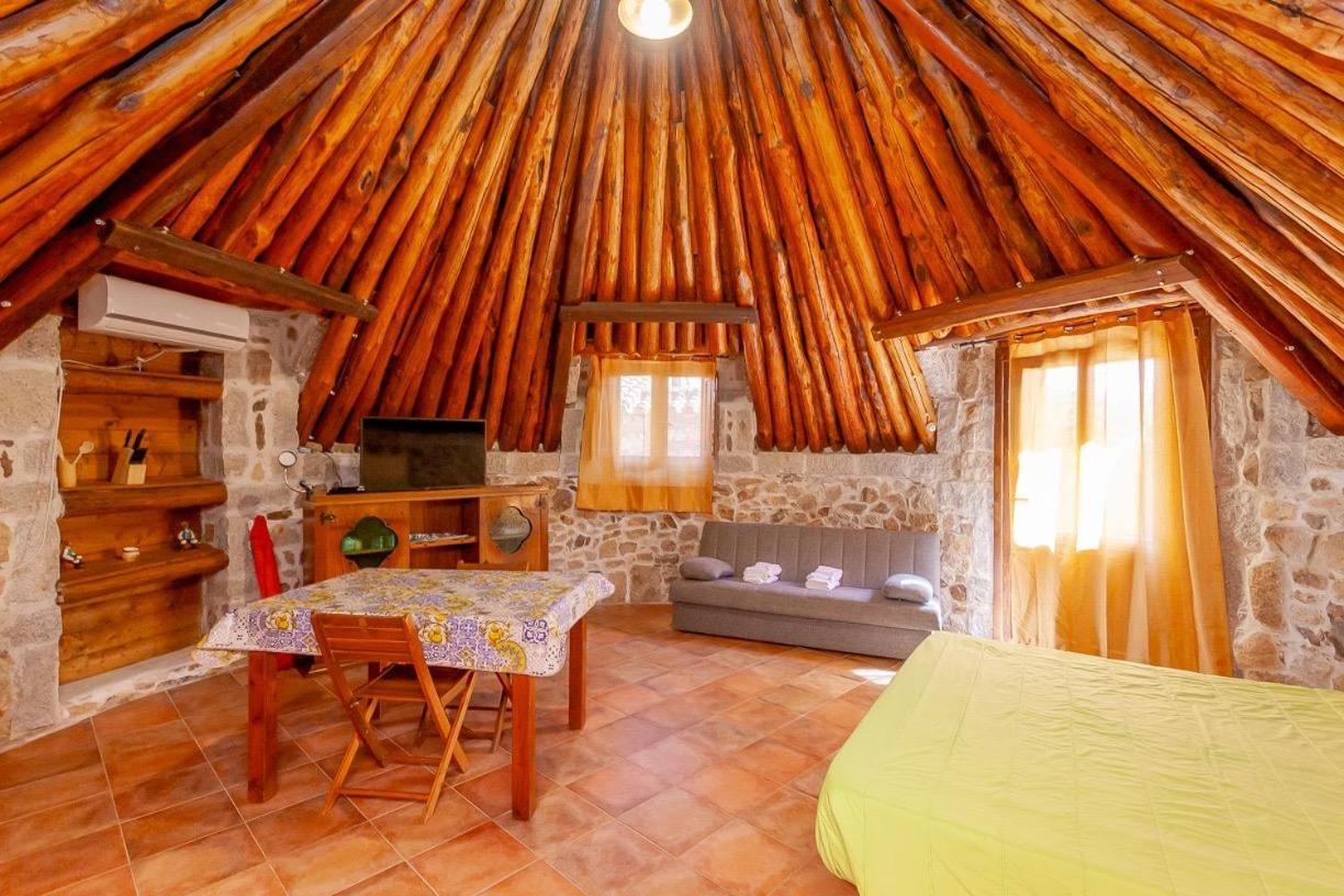 B&B Pettirosso Garden San Teodoro  Kültér fotó