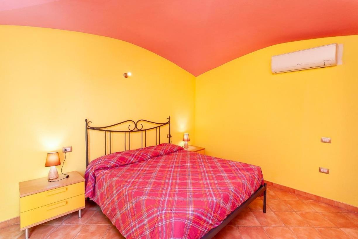 B&B Pettirosso Garden San Teodoro  Kültér fotó