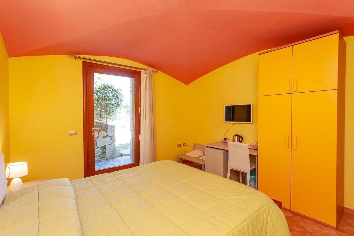 B&B Pettirosso Garden San Teodoro  Kültér fotó