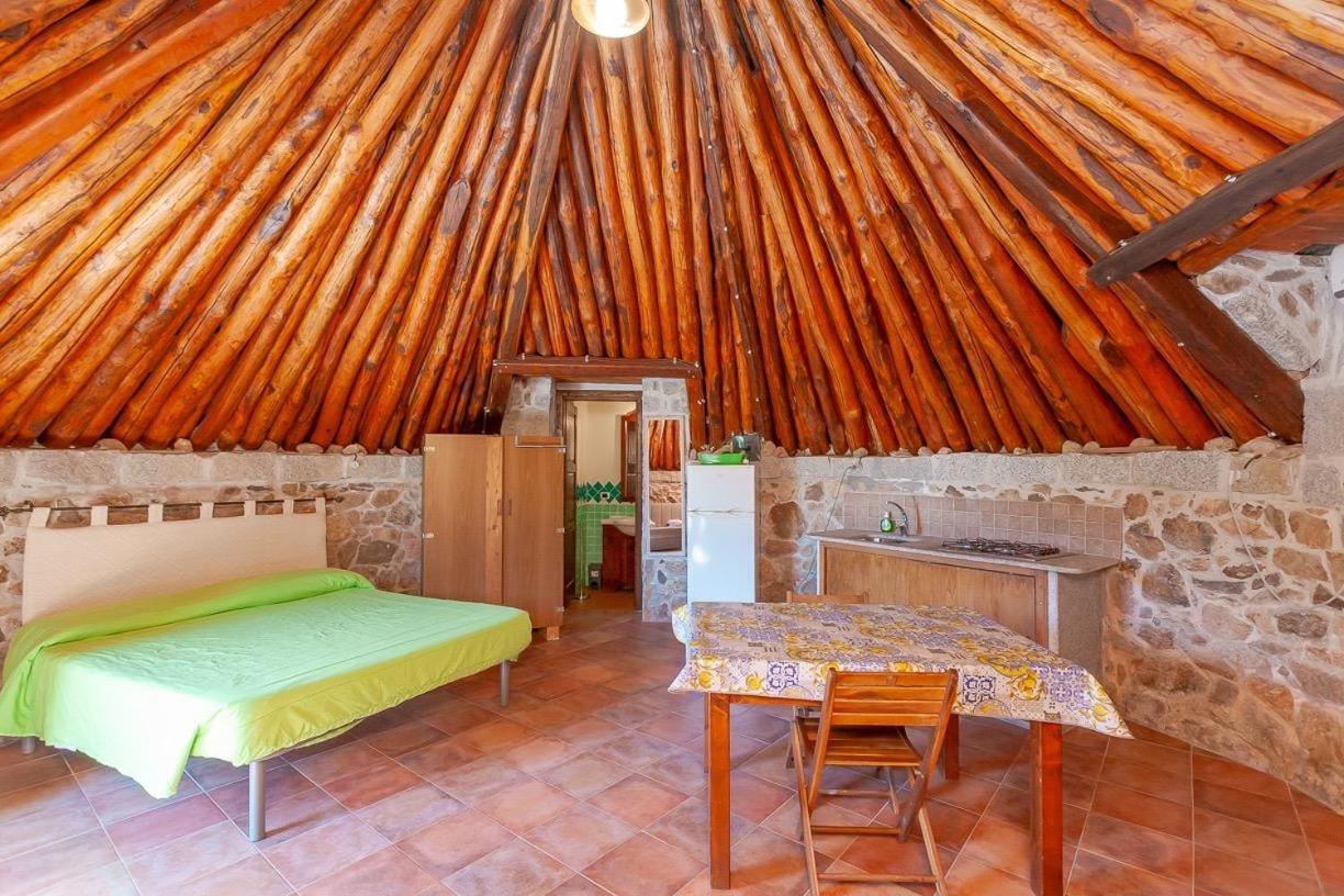 B&B Pettirosso Garden San Teodoro  Kültér fotó