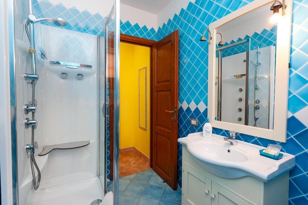 B&B Pettirosso Garden San Teodoro  Kültér fotó