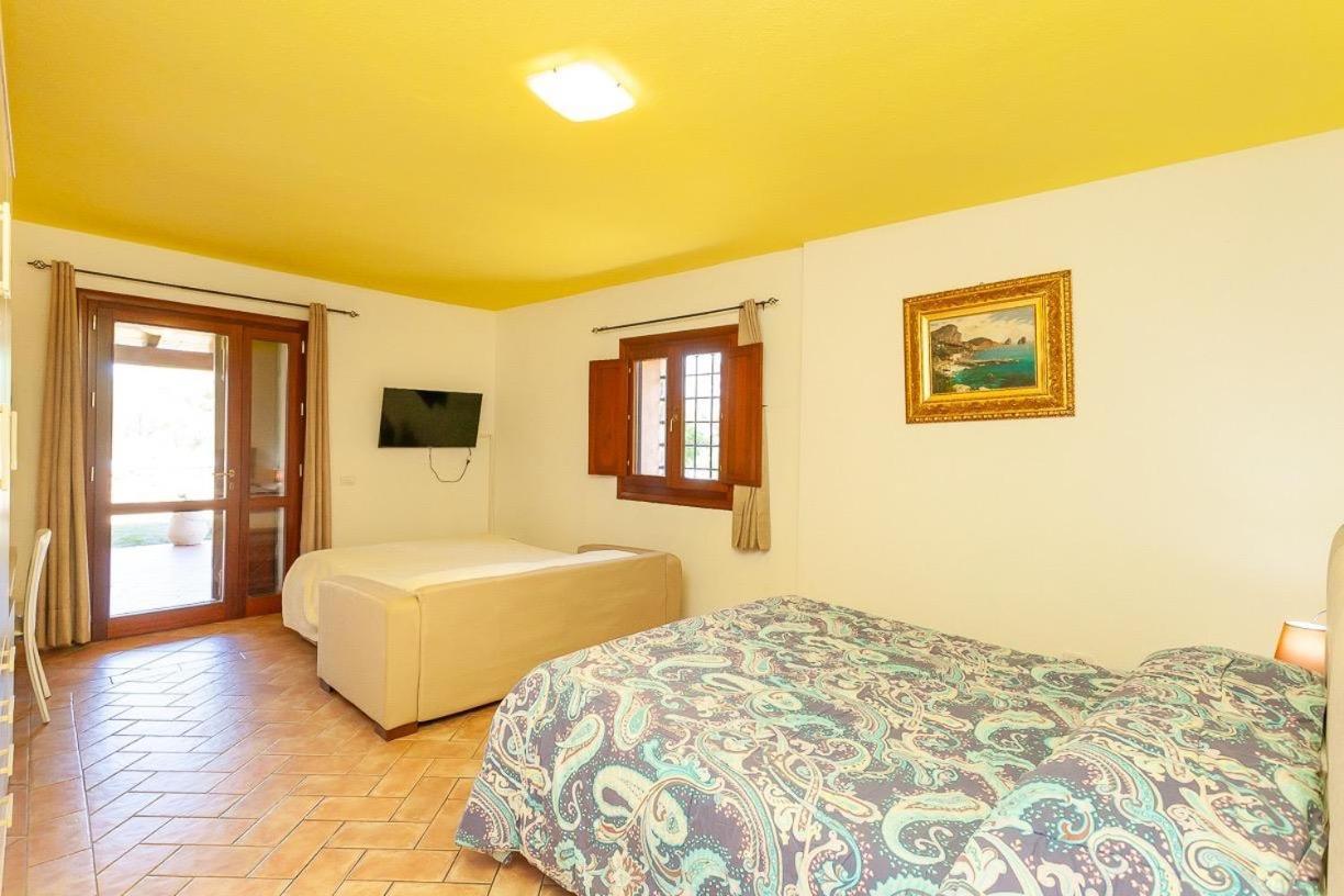 B&B Pettirosso Garden San Teodoro  Kültér fotó