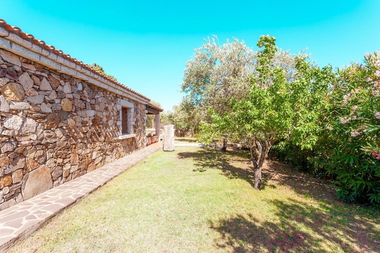 B&B Pettirosso Garden San Teodoro  Kültér fotó